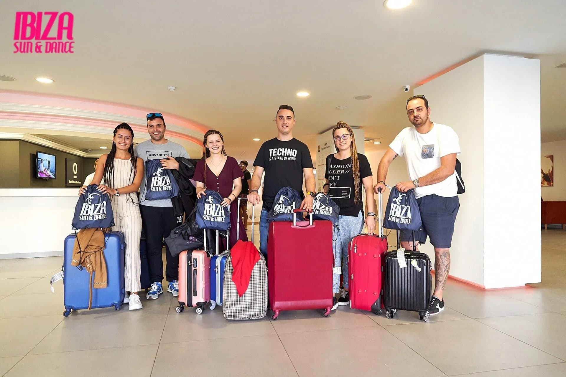 🧳 Qué llevar a Ibiza en verano: checklist para no arruinarte la fiesta